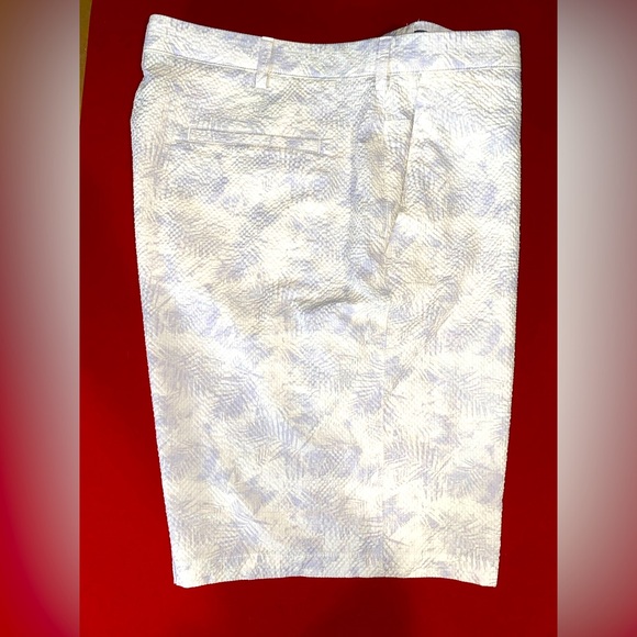 PGA Shorts - Picture 1 of 4